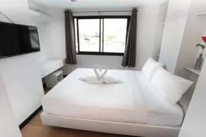 C Tower Hotel - Chambre