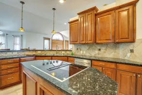 Junction City Home w/ Hot Tub - Near Milford Lake! - Interiör