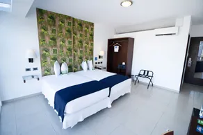 Hotel LP Santa Cruz Centro - Room