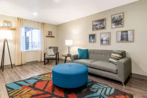 WoodSpring Suites Indianapolis Airport South - Lobby