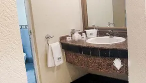 Hotel La Muralla - Badrum
