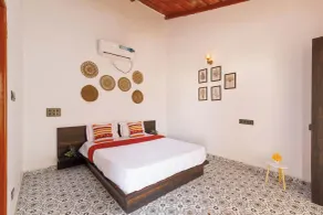 Dew Drop Villa by StayJade 3BHKPvt Pool Garden - Room
