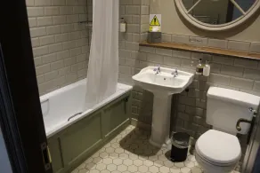 Red Dragon Inn - Badezimmer