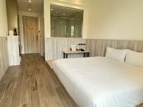 Shineworld 11 - Room