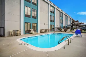 Quality Inn Jacksonville near Camp Lejeune - Piscine