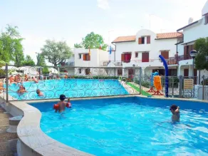 Flat in seafront residence with pool - Pool