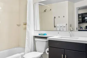 Candlewood Suites Erie by IHG - Badeværelse