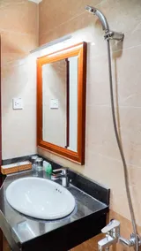 New Sun Hotel Phu Nhuan - Bathroom