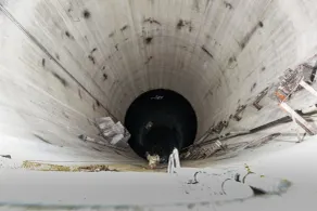 Nuclear Missile Silo Bunker on Schilling Afb! - Interiör