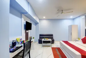 Hotel Heritage Home - 3 Mins Walk from Metro and 5 Mins from Rail Station - Room