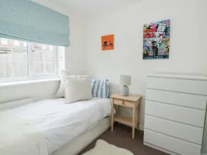 30 Poplar Close - Rom