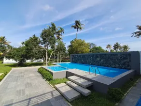 Palmgrove Lake Resort - Pool