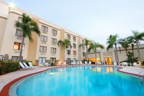 Holiday Inn - Fort Myers - Downtown Area by IHG - Pool