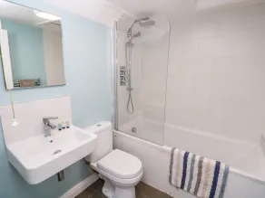 5 The Nab House - Bathroom