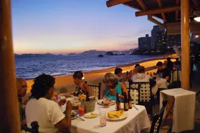 Hotel Acapulco Malibu - Restaurant