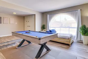 Games of Pool + Nights Fireside! Glendale Getaway - Interiør