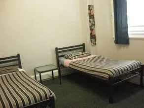Surf 'N' Snow Backpackers Across Sky Tower - Habitación