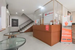RedDoorz Plus @ Dago Pojok 3 - Reception