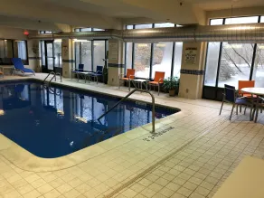 Holiday Inn Express Syracuse Airport by IHG - Piscine
