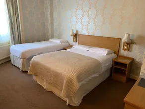 Waterford Lodge Hotel - Room