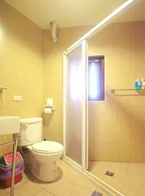 Longmen Inn Bed and Breakfast - Baño