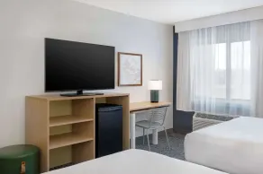 Spark by Hilton Savannah Midtown - Room