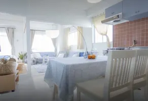 Holiday Homes TSUBOYA 601 - Essbereich im Zimmer