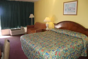 Cruise Port Inn - Zimmer