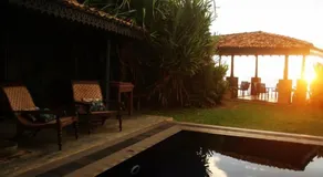 Eight The Residence Ambalangoda - Piscina