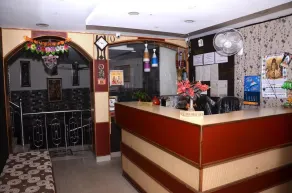Hotel Dharam Villa - Lobby
