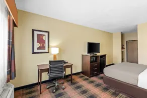 Quality Inn & Suites Des Moines Airport - Habitación