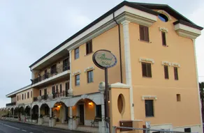 Palmed Hotel - Front of property