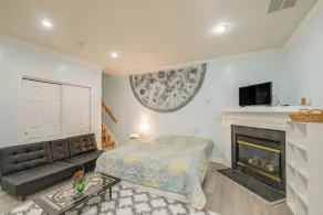 Day Trip to DC - Sterling Studio w/ Pool Access - Intérieur