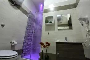 Napoli City Rooms - Bathroom