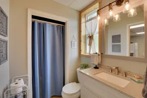 Hayesville Cottage On 20-acre Farm w/ Fish Pond! - Badeværelse