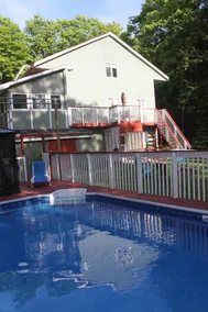 8 Acre Wood - Piscina