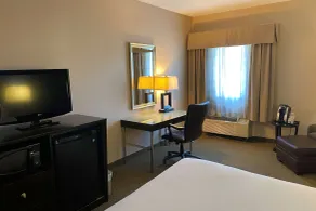 Wingate by Wyndham Ashland - Room