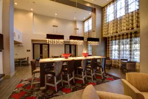 Hampton Inn & Suites DuPont - Recepción