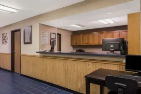 Super 8 by Wyndham Potosi - Lobby
