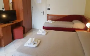 Hotel BENGASI Marina Centro - Værelse
