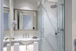 Ortakoy Hotel - Bathroom