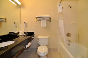 THE ATRIUM HOTEL SFO AIRPORT - FREE Shuttle & Breakfast - Salle de bain