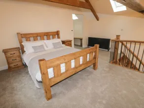 Winnie's Stable - Interior