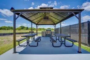 2 Mi to Dtwn Crowley! 3-unit Rental - Interior