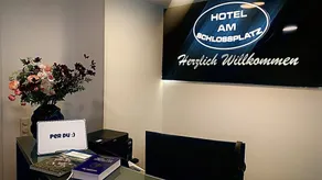 Hotel am Schlossplatz - Reception