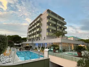 Hotel Eden - Piscina