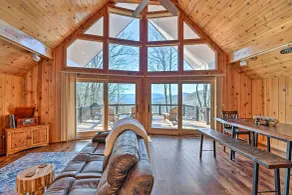Spacious Franklin Cabin w/ Mountain Views! - Interiør