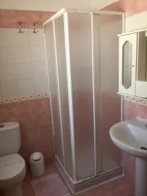 Rudy Arenaile - Bathroom