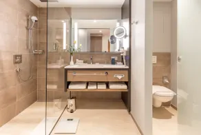 Hotel Warmbaderhof - Baño