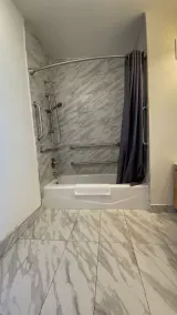 Golden Kent Motel - Bathroom